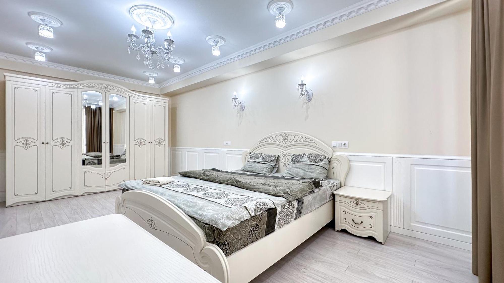 Business Class Apartments In The City Center Кишинев Екстериор снимка