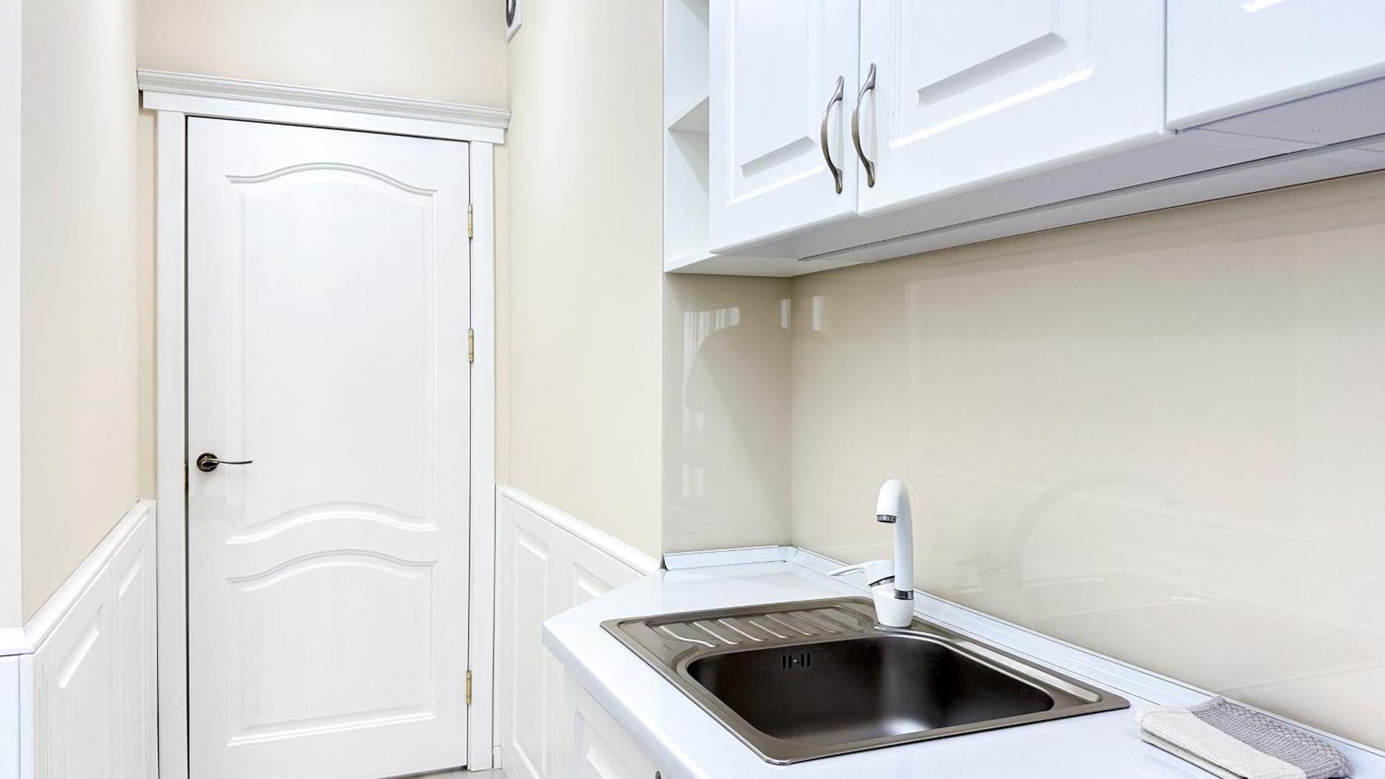 Business Class Apartments In The City Center Кишинев Екстериор снимка